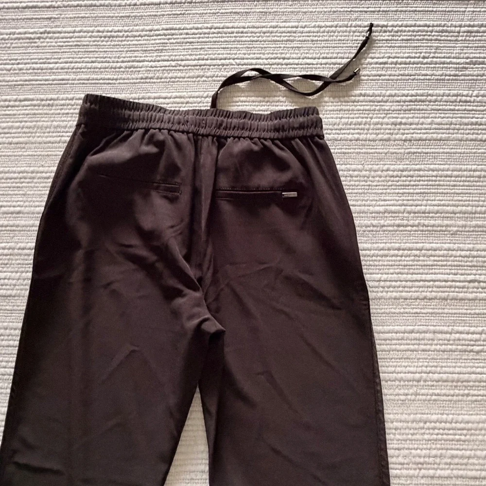 White House Black‎ Market The Jogger Women's Black Tulip Hem Pants Size 00